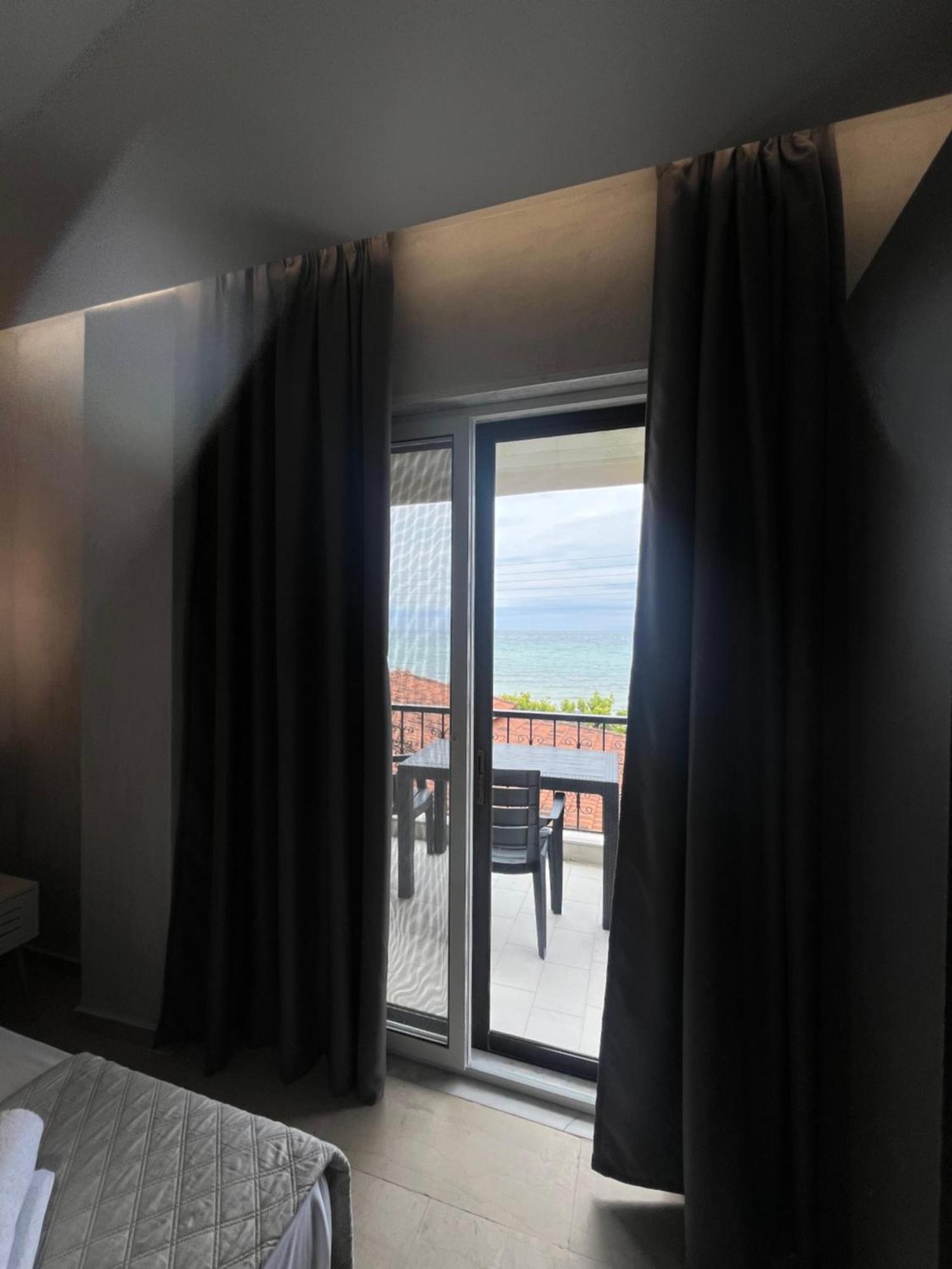 Okkio Sea View Apartment Vergia Bagian luar foto